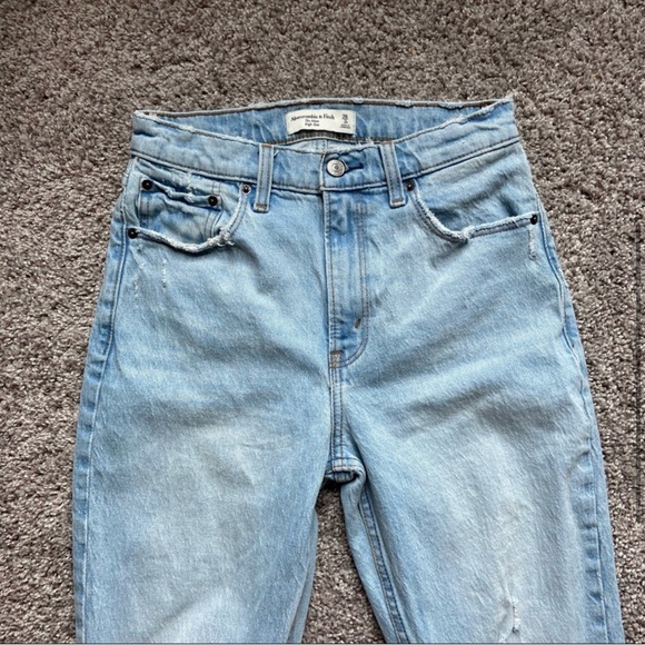 AF High Rise Mom Jeans Sz 26/2 - Picture 3 of 5